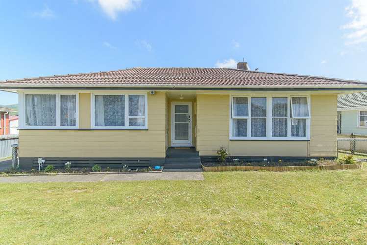 363 Warspite Avenue Waitangirua_2