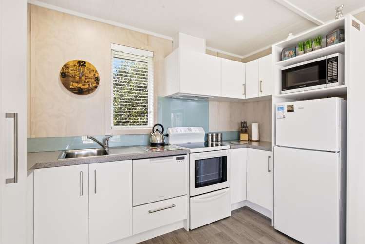 2/19 Awanui Street Hilltop_9