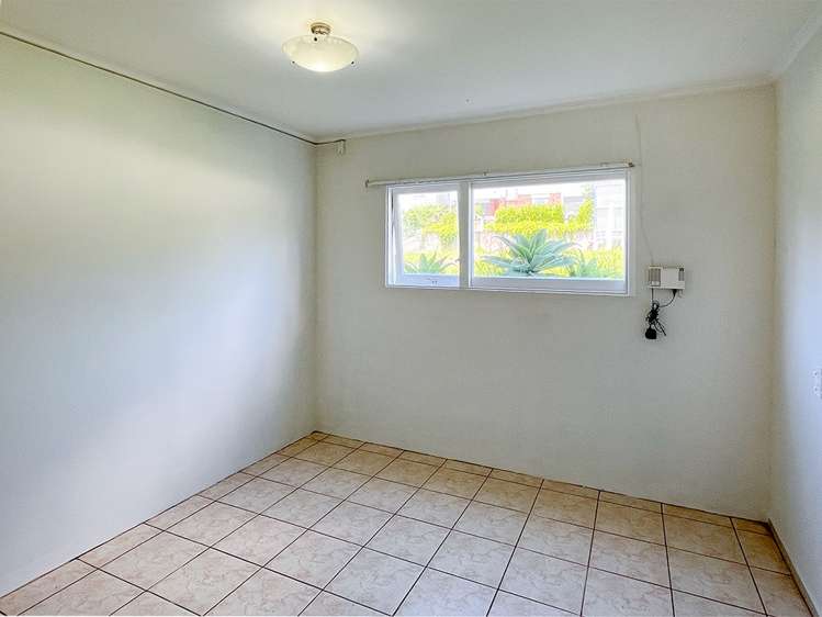 12 Thomas Avenue Te Atatu Peninsula_13