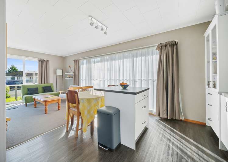 267 Seaview Road Stoke_6