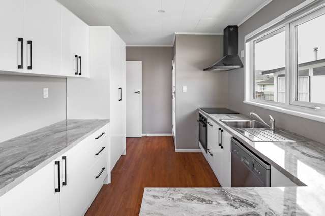 16 Kerepehi Grove 10629_1