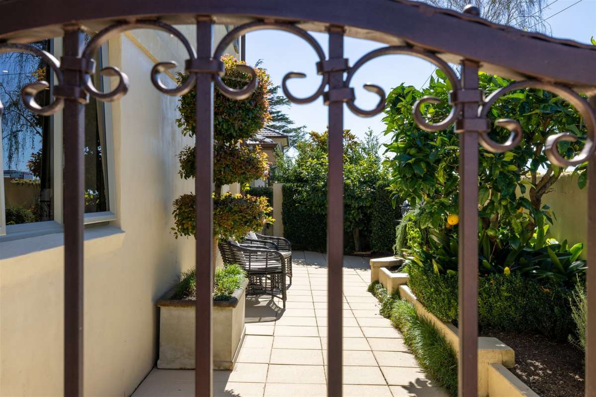 19 Edgecumbe Road_3