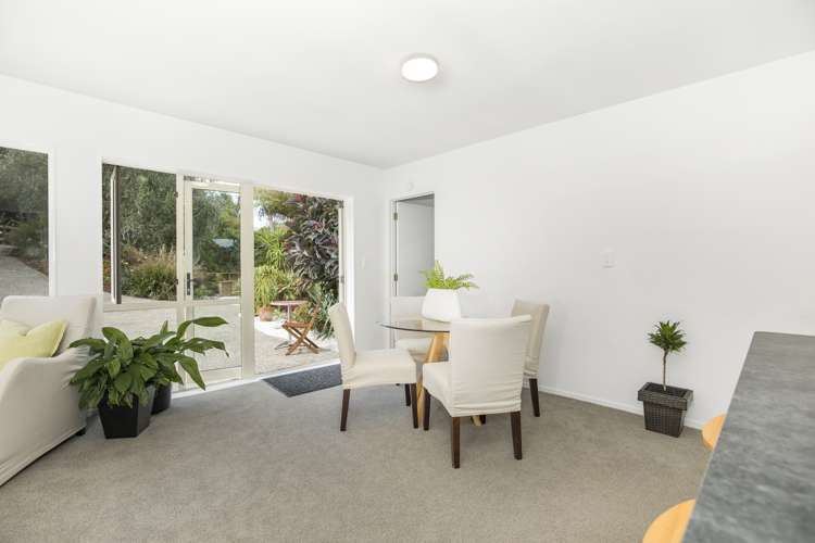 245b Hill Road The Gardens_30