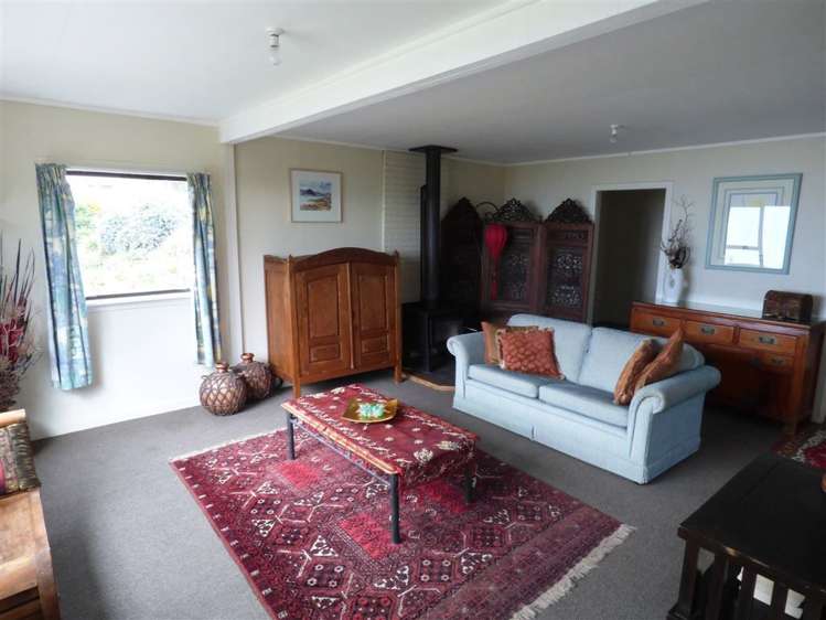 1 Rata Street Kaka Point_2