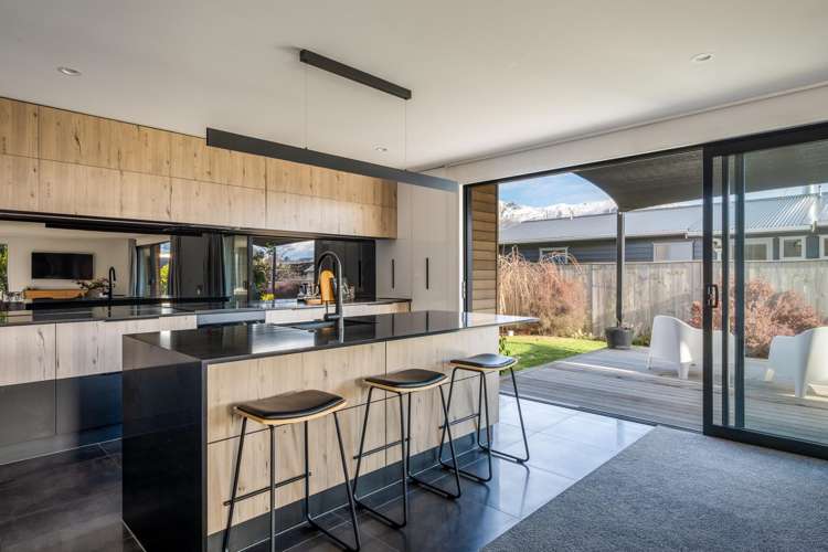 251 Aubrey Road Wanaka_5