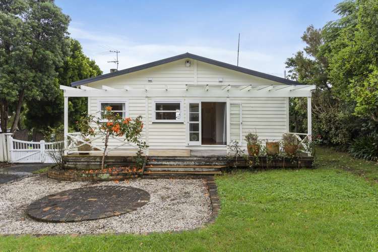 42 Smale Street Point Chevalier_18