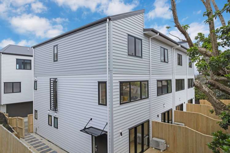 1-8, 21 Baird Street Howick_17