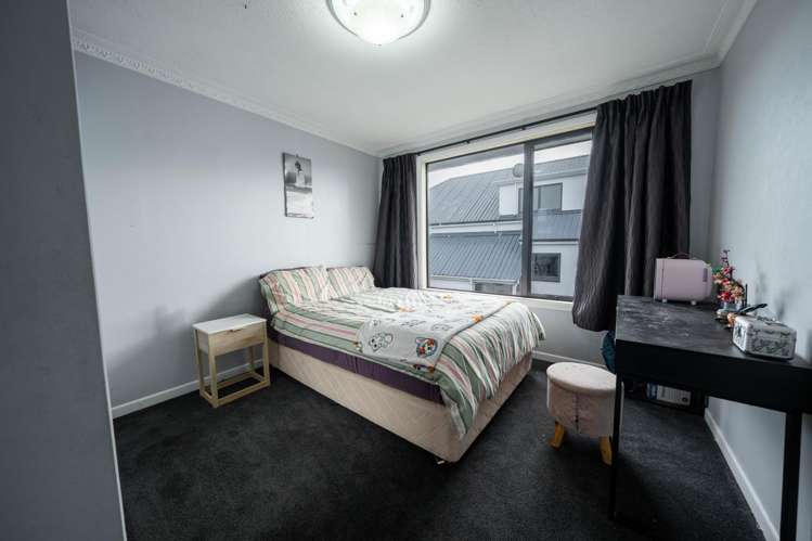 708 Queens Drive Waikiwi_15