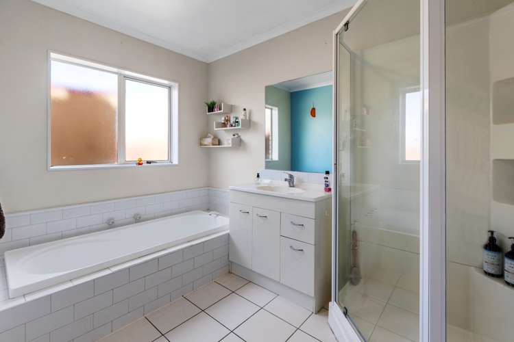 5 Athena Grove Papamoa_22