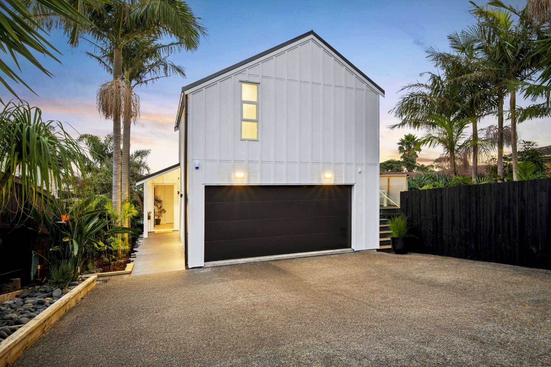 2/4 Richards Avenue Forrest Hill_0