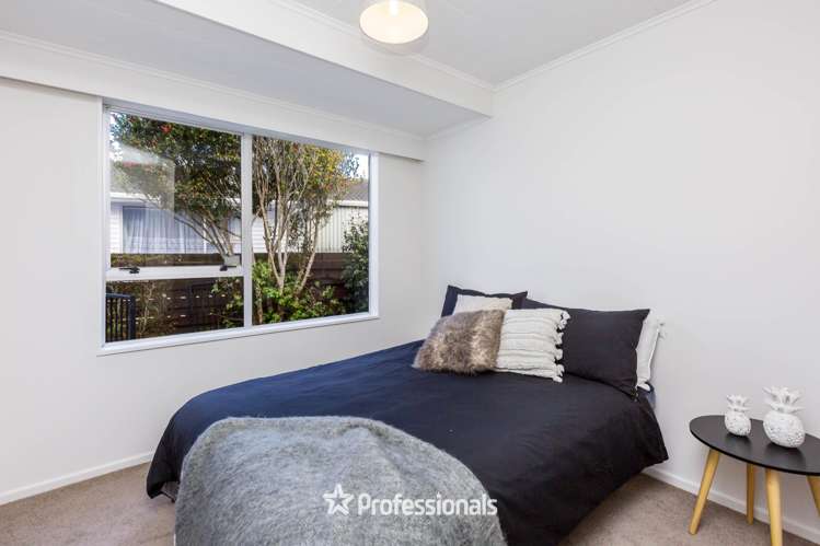 5 Camden Road Totara Park_13