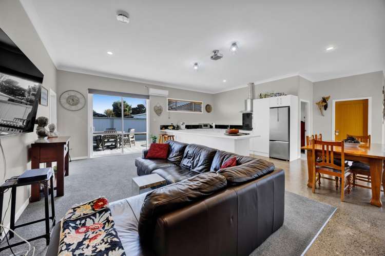 13 Regent Street Hawera_30