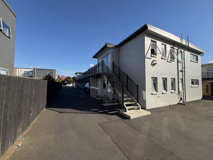 9/11 Coates Street Hamilton East_2