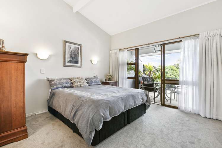 1/111 Cook Street Cockle Bay_6