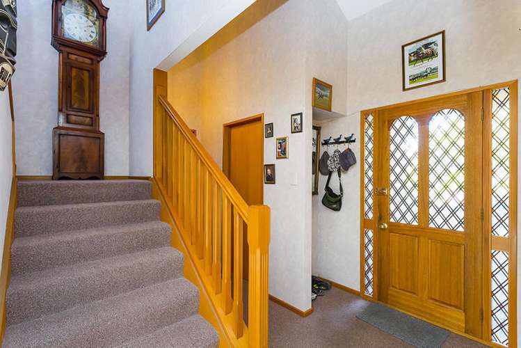 92 Dalziel Road Halfway Bush_6