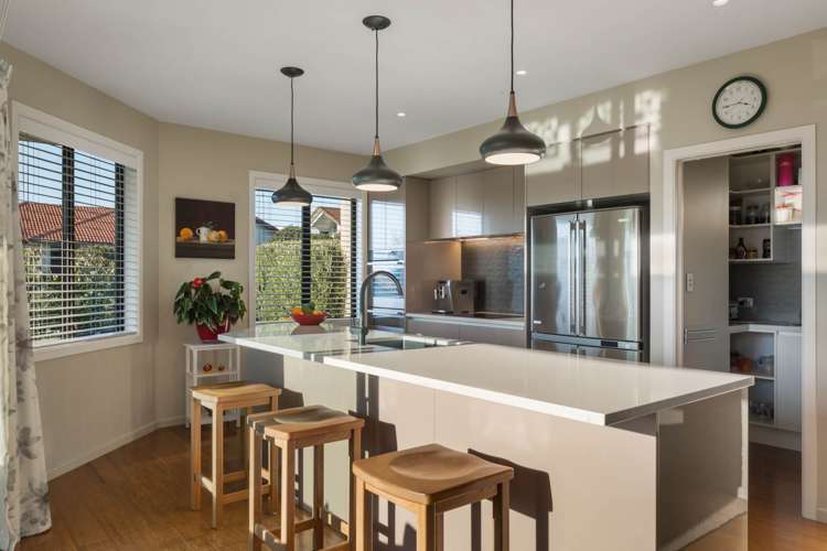 16 Carnoustie Place Aongatete_10