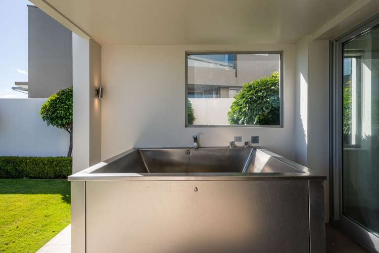 1/225 Lake Terrace Waipahihi_19