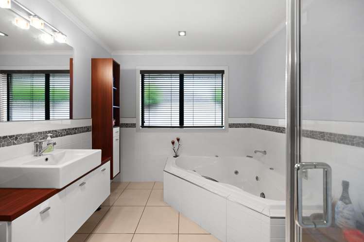 2 Ebony Court Rototuna North_21