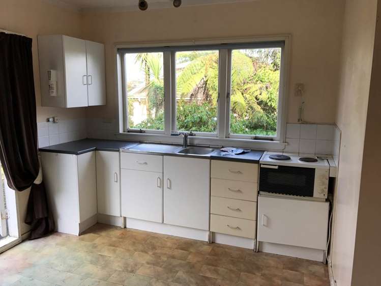 31 Kyle Road Greenhithe_11