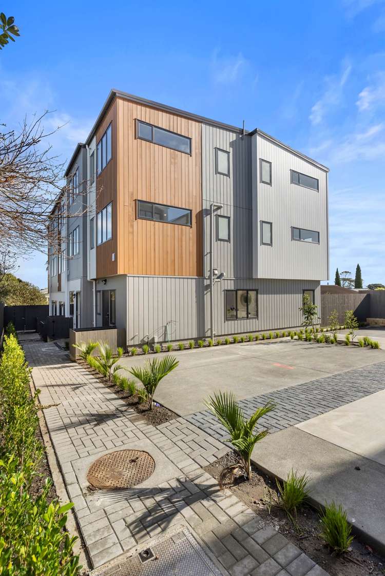 6/6 Harrison Avenue Belmont_31