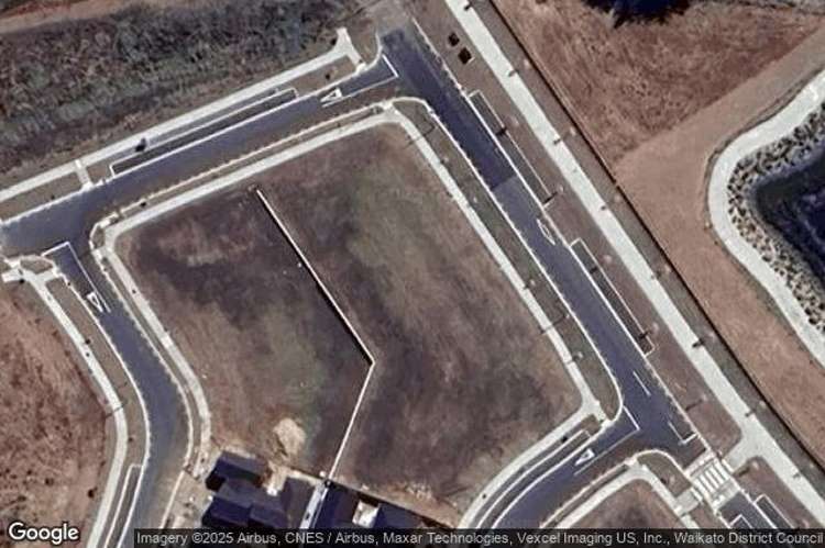 69 Karaka Village Parade Karaka_6