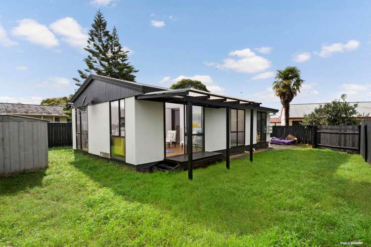 2/16 Cameron Place Ranui_3