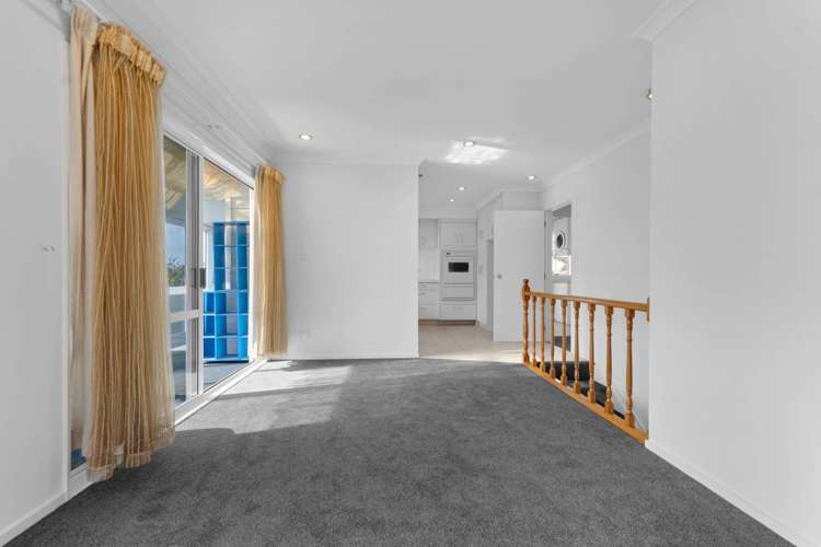 2/4 Fairlea Road Te Atatu South_7