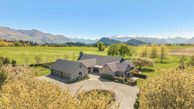 Private Wanaka Lifestyle - A Rare Opportunity
