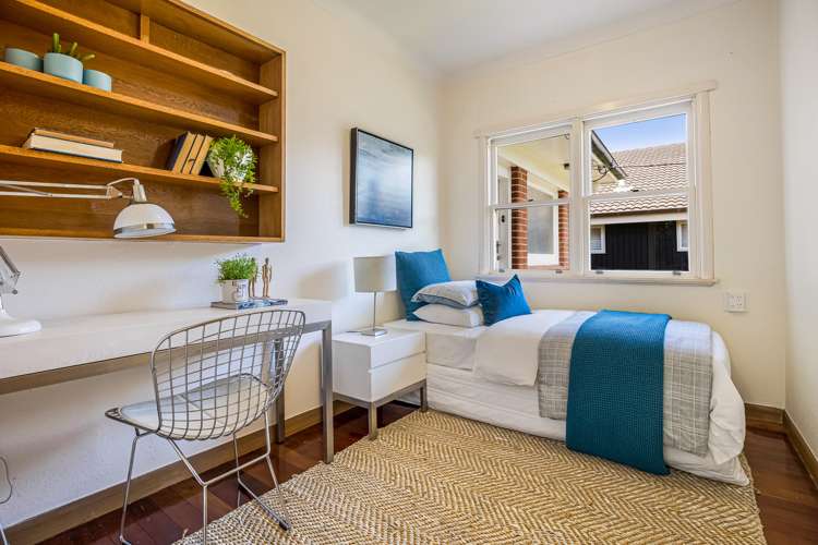 70 Seacliffe Avenue Narrow Neck_14