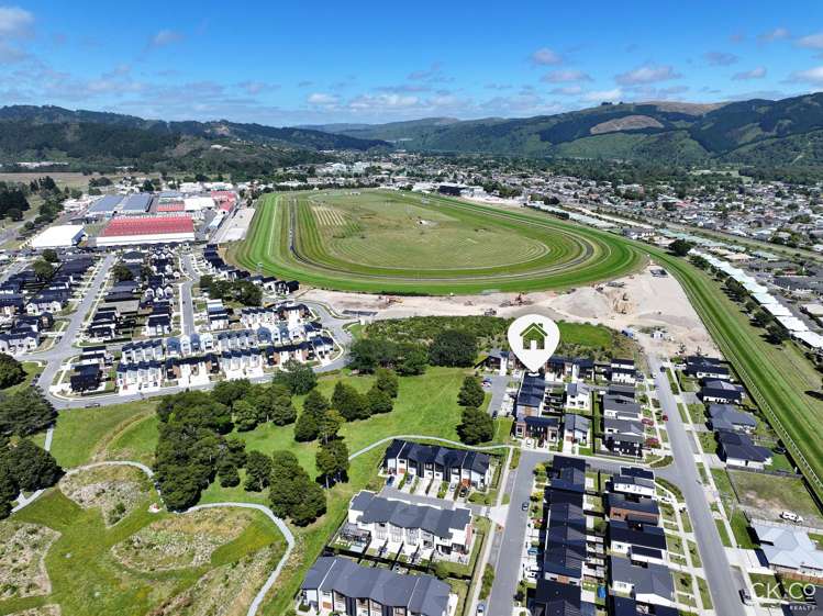 5 Green Lane Wallaceville_21