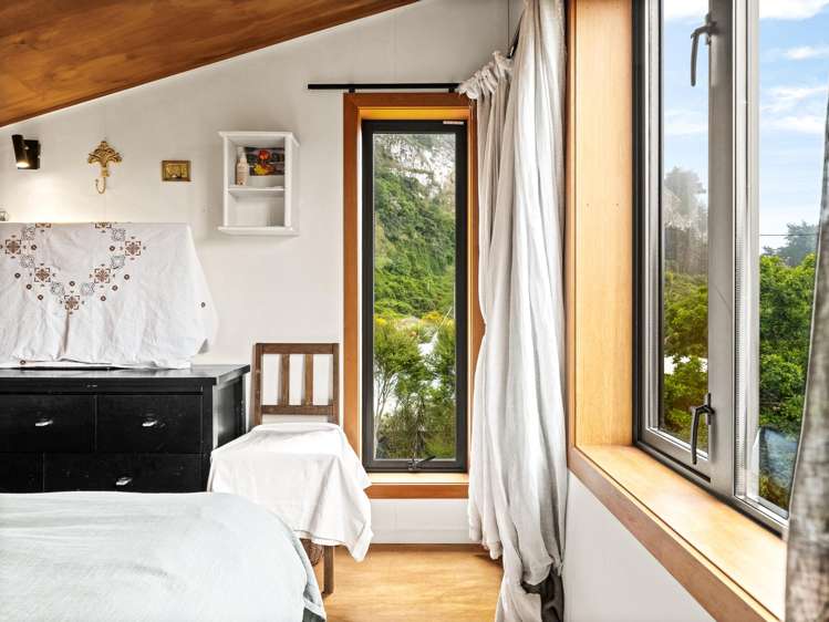 8 Beach Road Long Beach_7