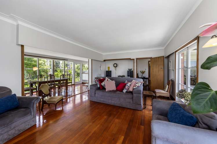 153 and 153a Waipuna Road East Mt Wellington_16