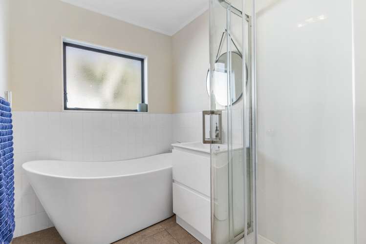 2/170 Birkdale Road Birkdale_11
