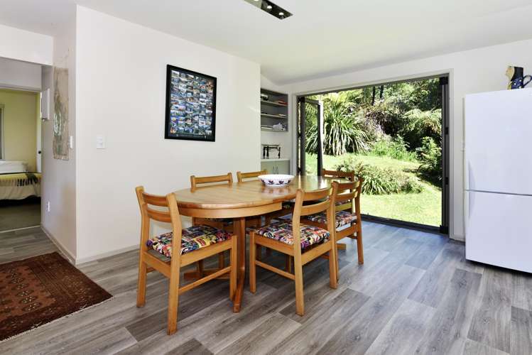 3215 Archers Road Tennyson Inlet_11