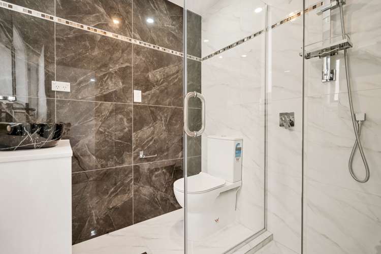 31 Helleur Road Massey_8