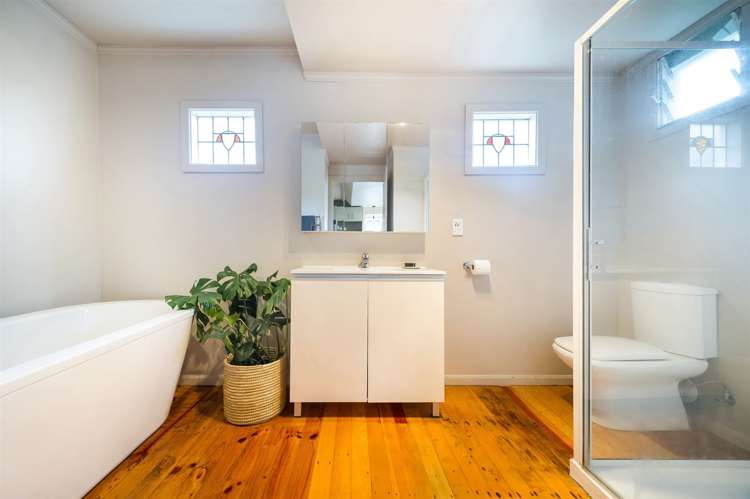 669 Beach Road Rothesay Bay_12