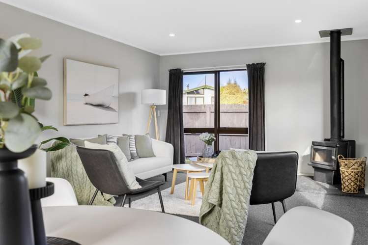 2/23 Newberry Place_0