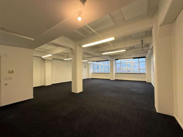 CDB Edge Office
