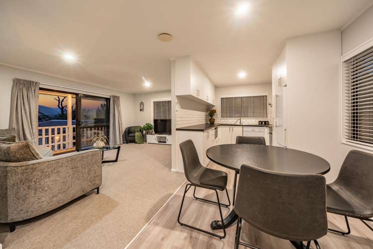 2 Oaklands Grove Clouston Park_4