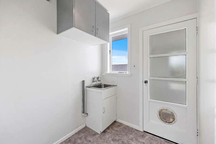 1/339 Wairau Road Totara Vale_15