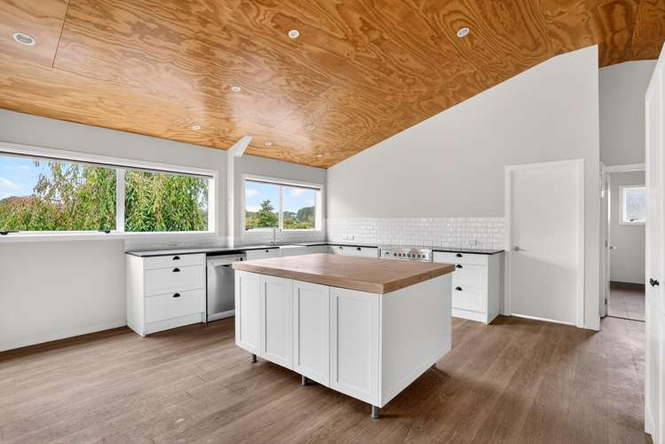 61 Boord Crescent Kumeu_23