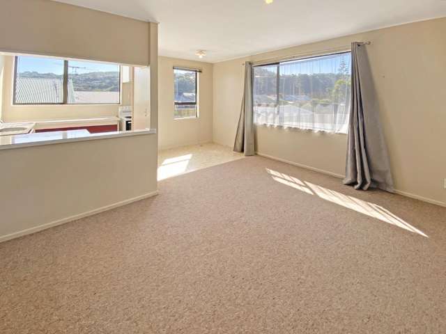 1B East Grove 1250_1