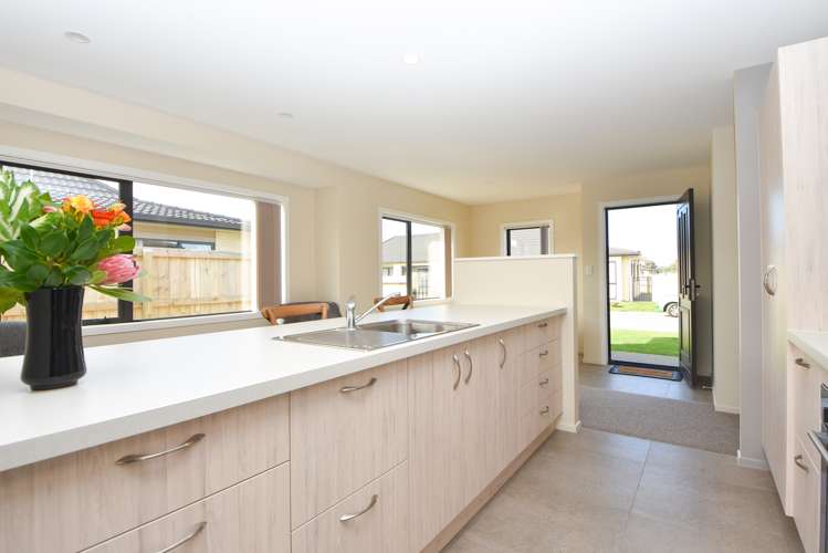 59 Ashmore Park Road Carterton_7