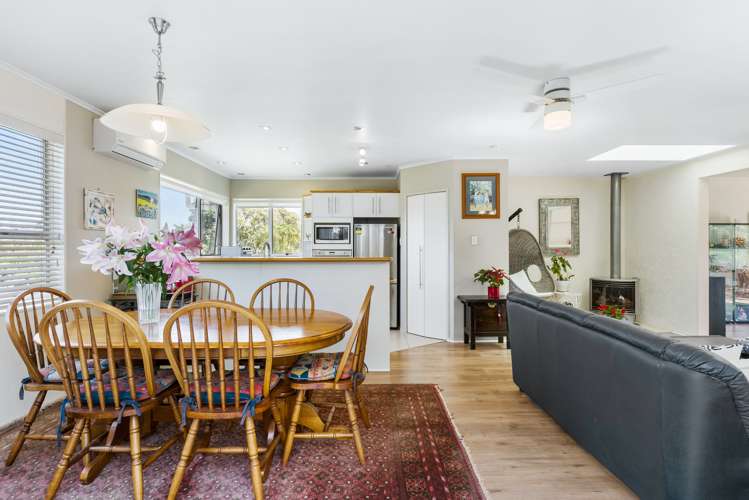 3a Leiden Place Totara Vale_5