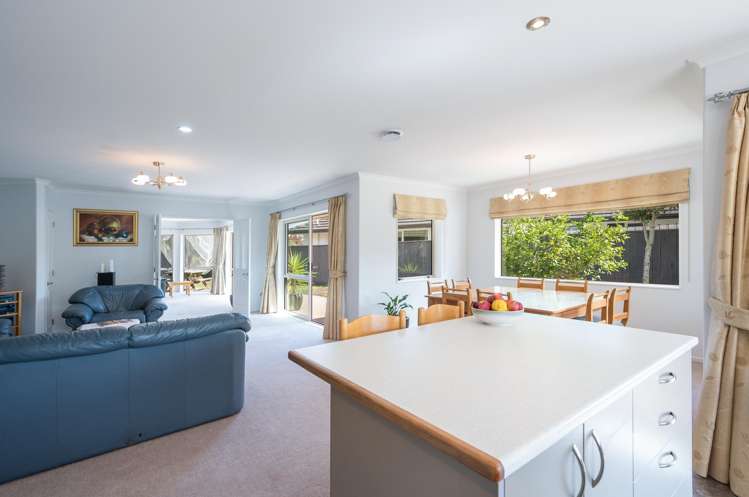 43 Covent Drive Stoke_8