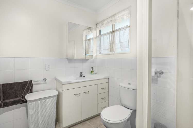 1/11 Topeka Grove Totara Park_7