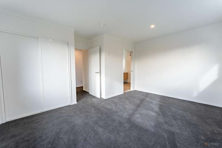 86 & 86A Church Street Seaview_9