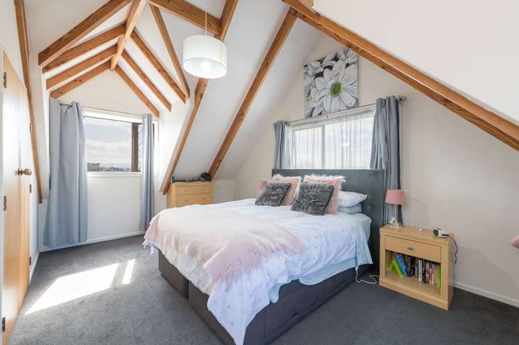 50 Farnham Drive Richmond_13