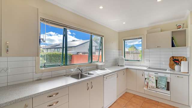 2/50 Mcfaddens Road Saint Albans_2