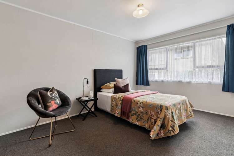 2/14 Menary Street Papakura_8